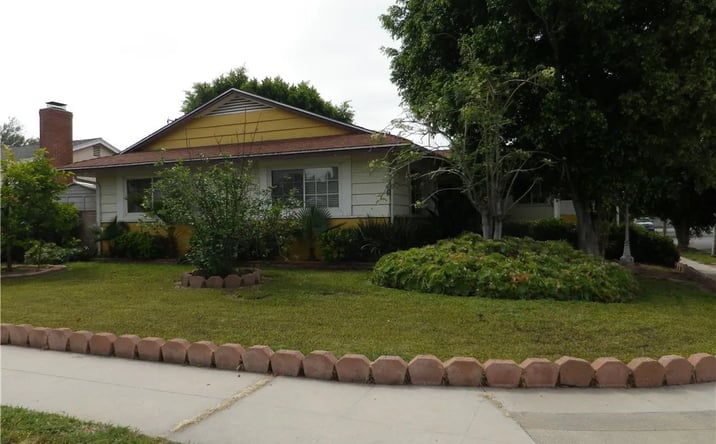 Pictures of Multifamily property located at 9916 Whitaker Avenue, North Hills, CA 91343 for sales - image #1