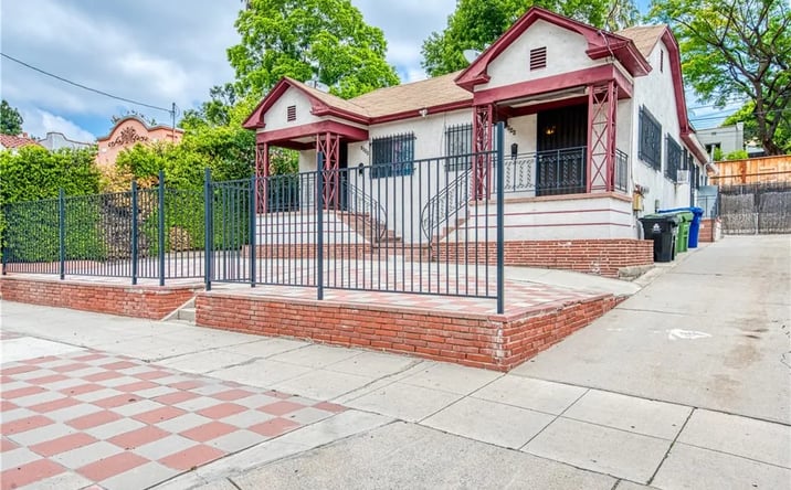 Pictures of Multifamily property located at 2644 Glendale Boulevard, Los Angeles, CA 90039 for sales - image #1