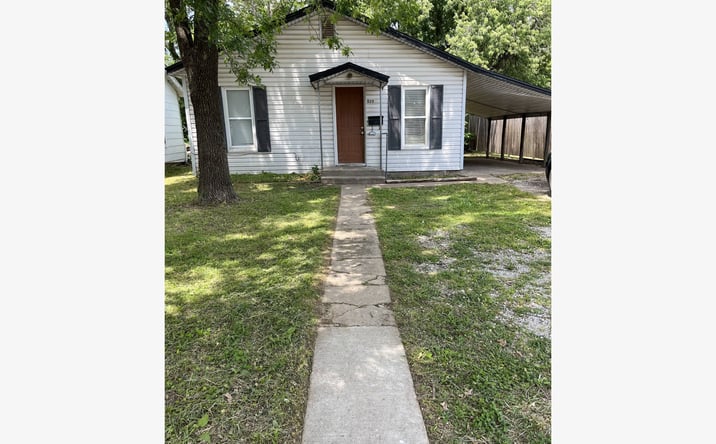 Pictures of Mixed Use property located at 527 N WILSON ST, VINITA, OK 74301-2428 for sales - image #1