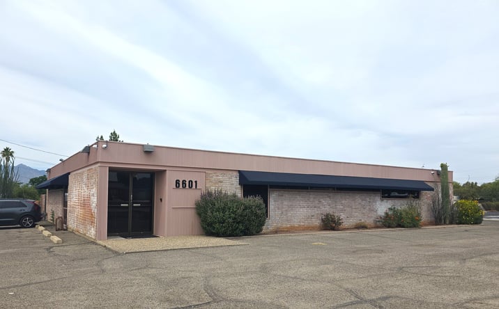 Pictures of Office property located at 6601 E 22ND ST, TUCSON, AZ 85710-5118 for sales - image #1