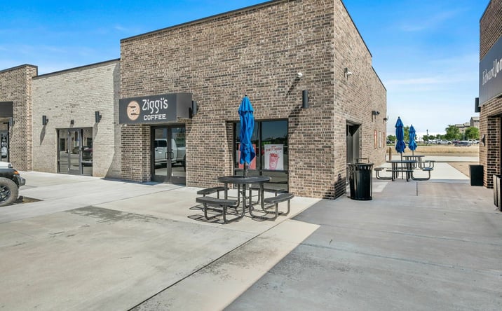 Pictures of Retail property located at 9402 Hillside Rd, Amarillo, TX 79119 for sales - image #1