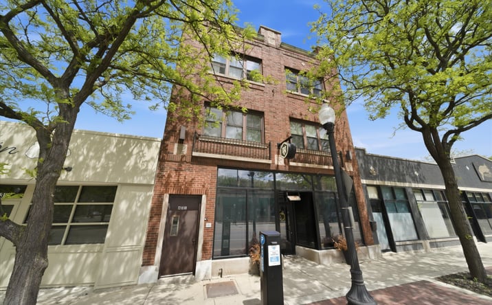 Pictures of Mixed Use property located at 629 W HOWARD ST, EVANSTON, IL 60202 for sales - image #1