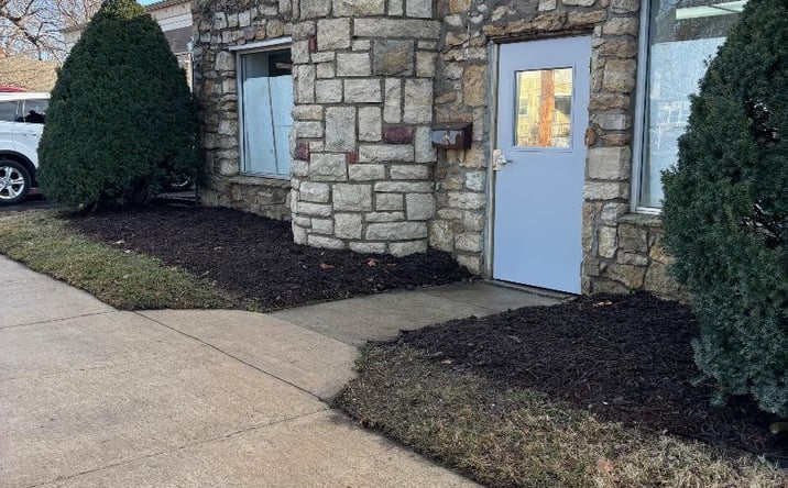 Pictures of Retail, Office property located at 1931 NE Seward Ave, Topeka, KS 66616 for sales - image #1