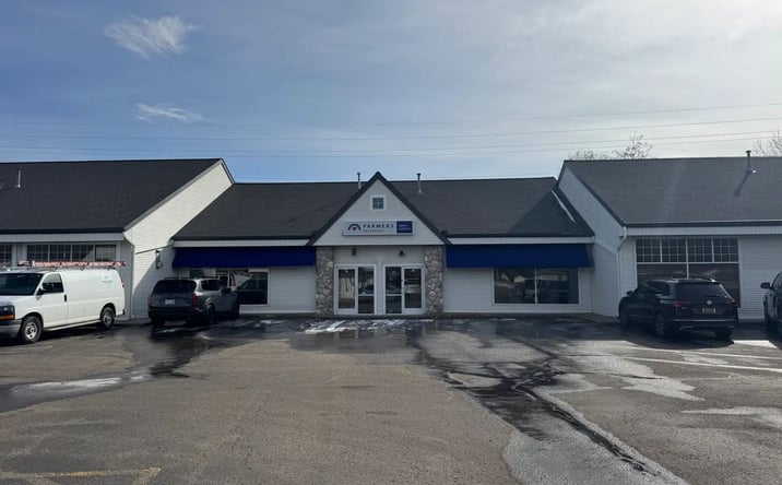 Pictures of Office property located at 40 E Lakewood Blvd, Holland, MI 49424 for sales - image #1
