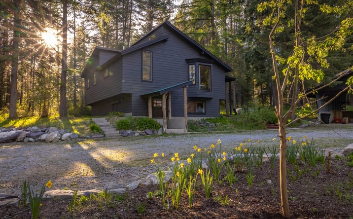 Pictures of Multifamily property located at 390 Beaver Lake Road, Whitefish, MT 59937 for sales - image #1
