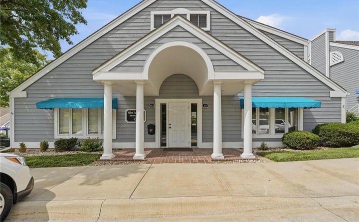 Pictures of Retail, Office property located at 12 B Westwoods Drive, Liberty, MO 64068 for sales - image #1