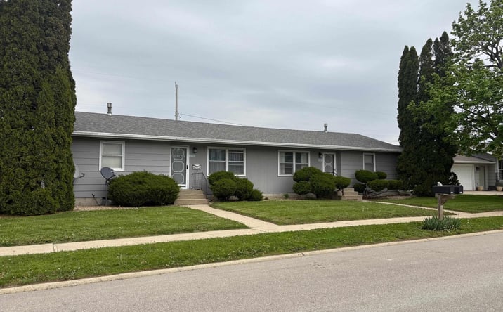 Pictures of Multifamily property located at 2514-2516 Sunset Drive, Iowa Falls, IA 50126 for sales - image #1