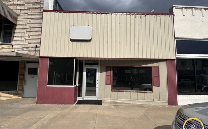 Pictures of Office, Retail property located at 623 S Topeka, Lyndon, KS 66451 for sales - image #1