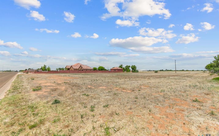 Pictures of Land property located at 2932 E 7th Street, Clovis, NM 88101 for sales - image #1