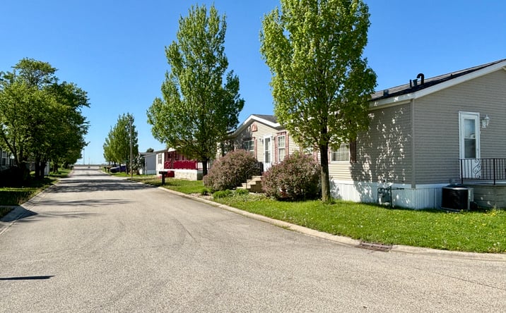 Pictures of Mobile Home Park property located at 104 Enterprise Drive, Chenoa, IL 61726 for sales - image #1