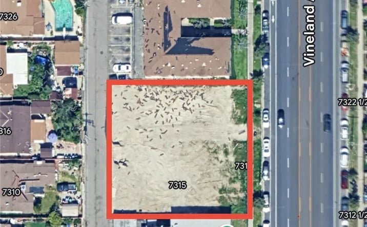 Pictures of Land property located at 7317 Vineland, Sun Valley, CA 91352 for sales - image #1