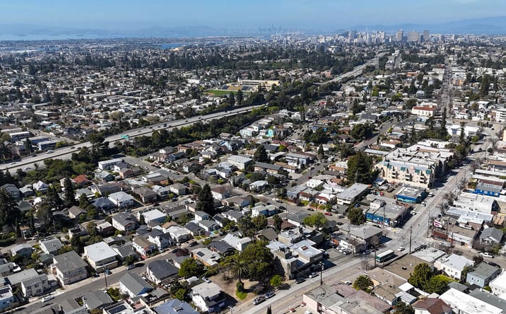 Pictures of Mixed Use property located at 3033 MacArthur Blvd, Oakland, CA 94602 for sales - image #1