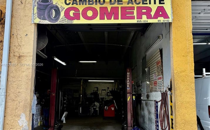 Pictures of Business for Sale, Office property located at 11750 NW 87th Pl, Hialeah Gardens, FL 33018 for sales - image #1