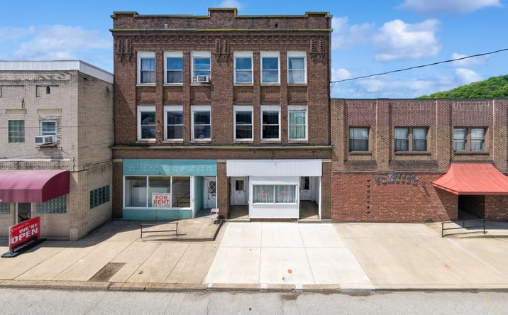 Pictures of Retail, Multifamily, Mixed Use property located at 206 North Warren Avenue, Apollo, PA 15613 for sales - image #1