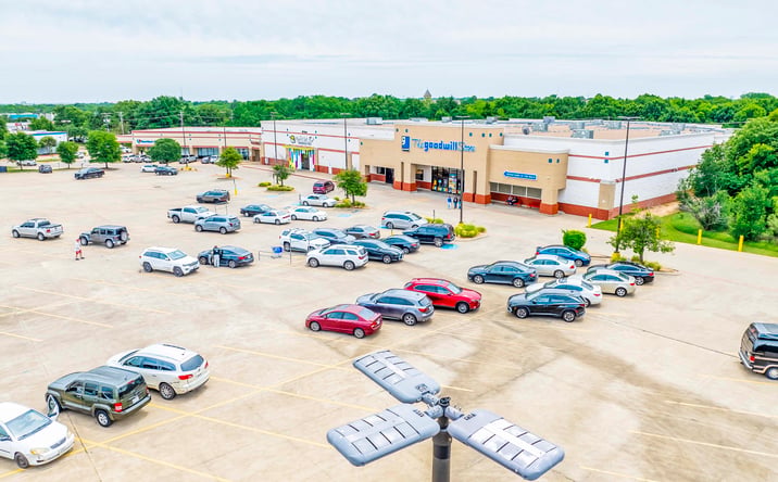 Pictures of Retail property located at 989 N WALNUT CREEK DR, MANSFIELD, TX 76063-8024 for sales - image #1