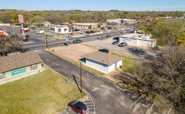 Pictures of Retail, Mixed Use, Land property located at 1207 S Main St, Weatherford, TX 76086 for sales - image #1