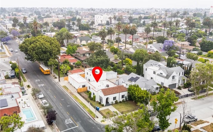 Pictures of Multifamily property located at 1050 S Plymouth, Los Angeles, CA 90019 for sales - image #1