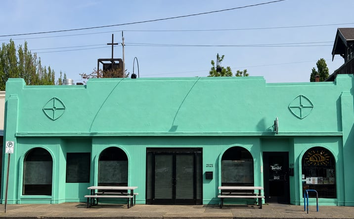 Pictures of Retail property located at 2121 NE BROADWAY ST, PORTLAND, OR 97232-1512 for sales - image #1