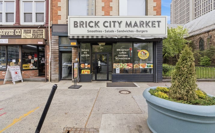 Pictures of Retail, Business for Sale property located at 946 Broad Street, Newark, NJ 07102 for sales - image #1