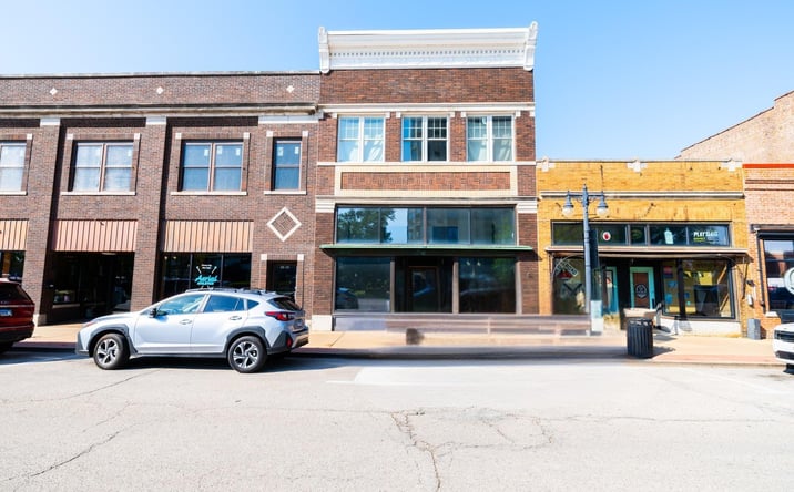 Pictures of Industrial, Office, Retail property located at 217 COURT Street, Pekin, IL 61554 for sales - image #1
