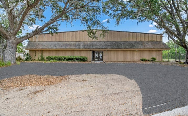 Pictures of Industrial property located at 1031 Northeast 16th Street, Ocala, FL 34470 for sales - image #1