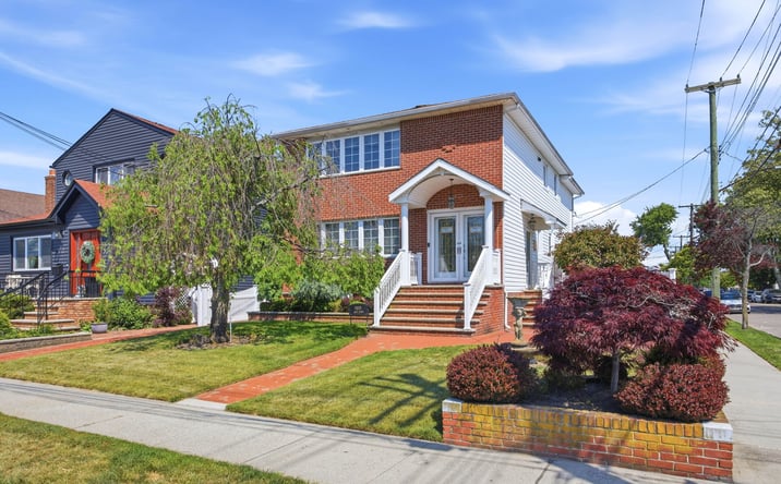 Pictures of Multifamily property located at 98-19 160th Avenue, Howard Beach, NY 11414 for sales - image #1