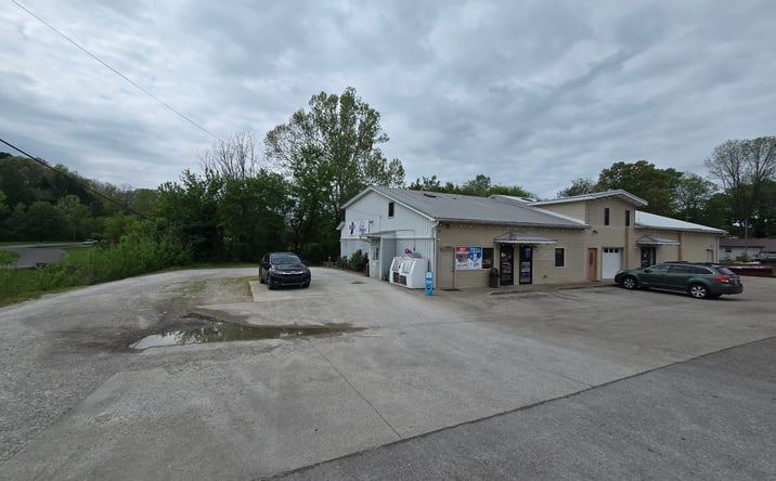 Pictures of Retail property located at 803 South Main Street, Brownsville, KY 42210 for sales - image #1