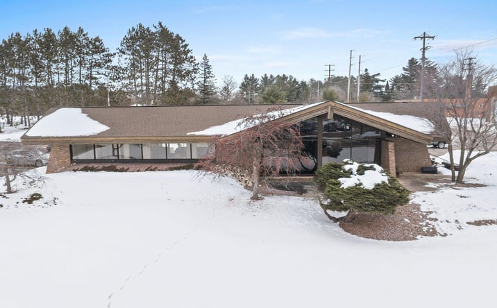 Pictures of Retail, Office, Industrial property located at 126 Woodward, Iron Mountain, MI 49801 for sales - image #1
