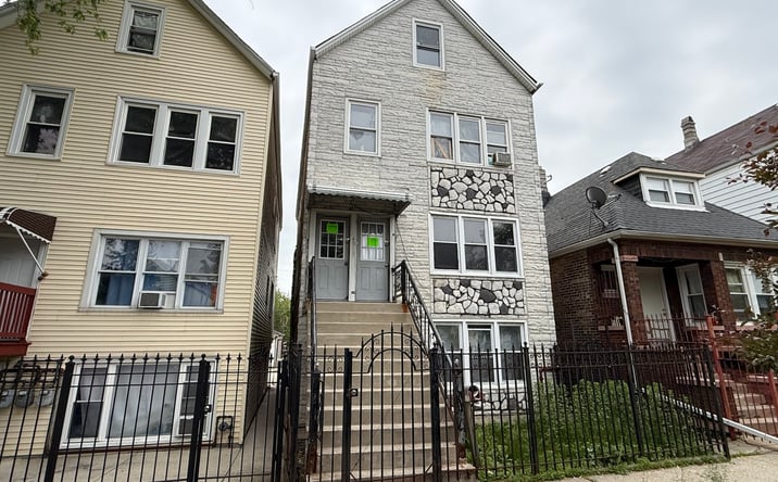 Pictures of Multifamily property located at 4815 S WINCHESTER Avenue, Chicago, IL 60609 for sales - image #1