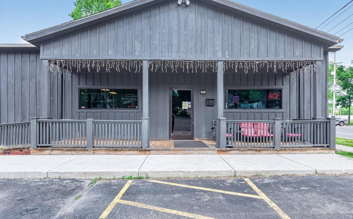 Pictures of Retail, Office property located at 300 W North Street, Jackson, MI 49202 for sales - image #1