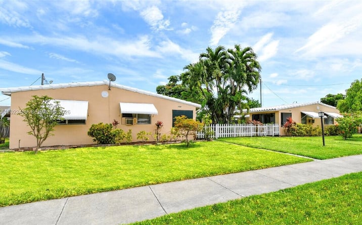 Pictures of Multifamily property located at 1730-1734 Fletcher St, Hollywood, FL 33020 for sales - image #1