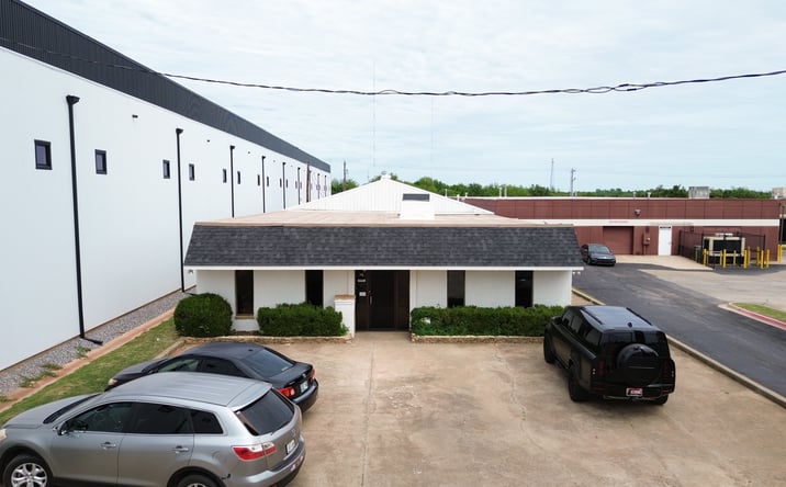 Pictures of Office, Industrial property located at 7624 Broadway Ext, Oklahoma City, OK 73116 for sales - image #1