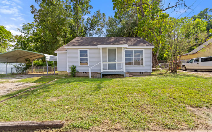 Pictures of Office, Mixed Use property located at 210 Cooper Street, Lindale, TX 75771 for sales - image #1