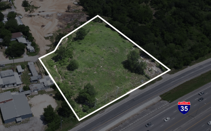 Pictures of Land property located at 5424 Interstate 35, New Braunfels, TX 78132 for sales - image #1