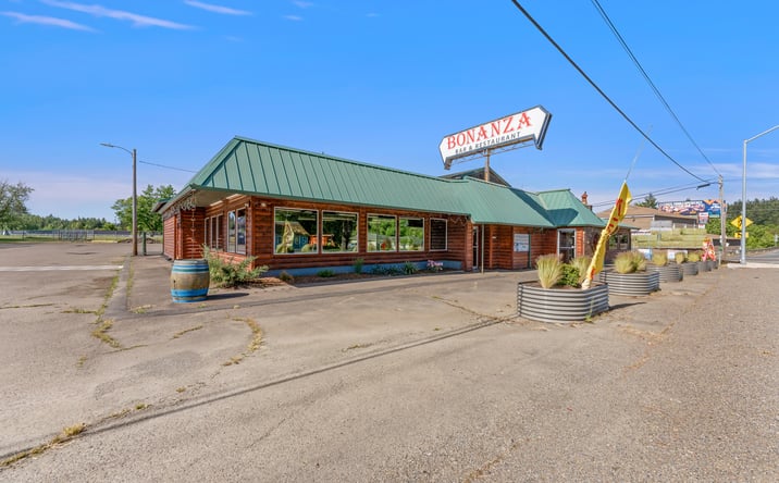Pictures of Retail property located at 28405 Salmon River Highway, Grand Ronde, OR 97347 for sales - image #1