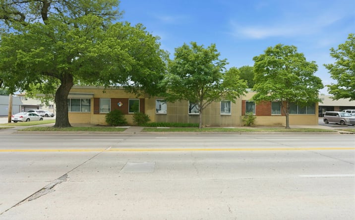 Pictures of Office property located at 155 S HYDRAULIC AVE, WICHITA, KS 67211 for sales - image #1