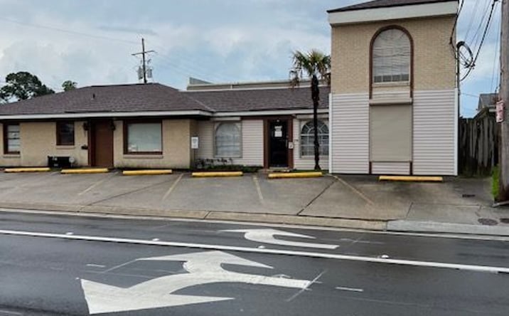 Pictures of Office property located at 804 North Causeway Boulevard, Metairie, LA 70001 for sales - image #1