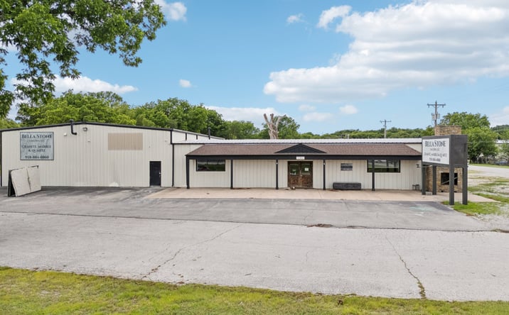 Pictures of Mixed Use, Retail, Industrial property located at 13802 S Union Place, Glenpool, OK 74033 for sales - image #1