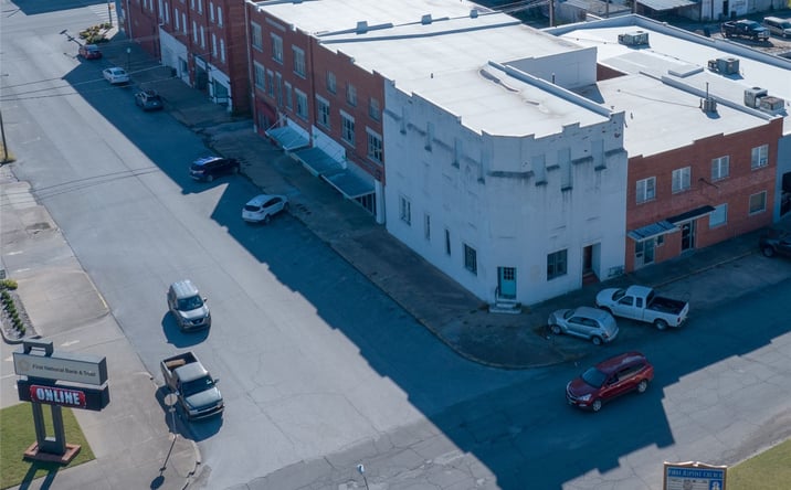 Pictures of Office property located at 403 W Trudgeon Street, Henryetta, OK 74437 for sales - image #1
