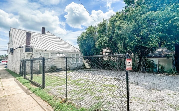 Pictures of Multifamily property located at 2239 Madison Ave, Montgomery, AL 36107 for sales - image #1