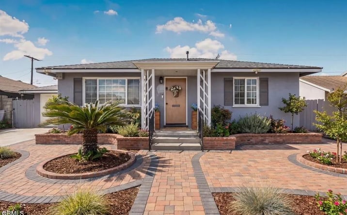 Pictures of Multifamily property located at 634 E Kamala Street, Oxnard, CA 93033 for sales - image #1