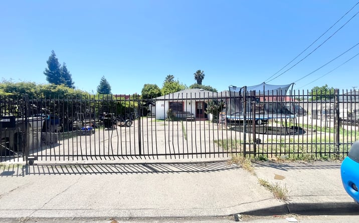 Pictures of Retail, Multifamily, Industrial property located at 2513 CONNIE DR, SACRAMENTO, CA 95815-2809 for sales - image #1