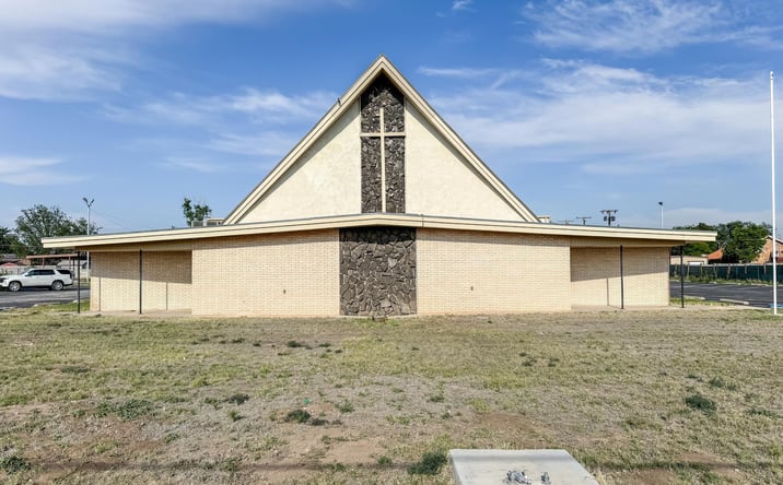 Pictures of Special Purpose property located at 2714 N Dal Paso Street, Hobbs, NM 88240 for sales - image #1