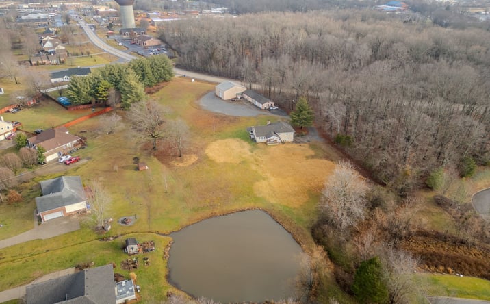 Pictures of Industrial property located at 232 Raymond Hirsch Pkwy, White House, TN 37188 for sales - image #1
