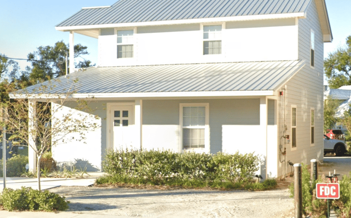 Pictures of Mixed Use property located at 308 W Bridgers Ave, Auburndale, FL 33823 for sales - image #1