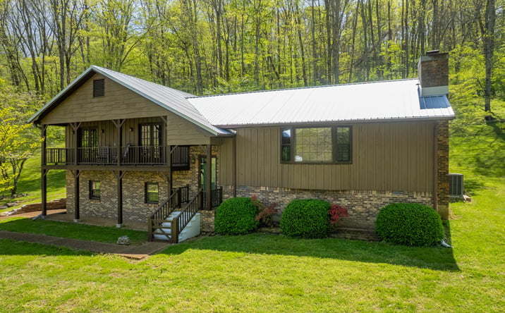 Pictures of Land property located at 8039 Campbellsville Rd, Pulaski, TN 38478 for sales - image #1