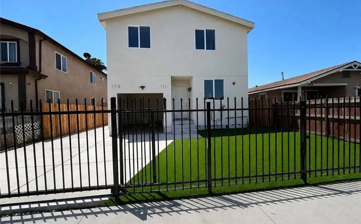 Pictures of Multifamily property located at 234--234 1/2 E 81st, Los Angeles, CA 90003 for sales - image #1