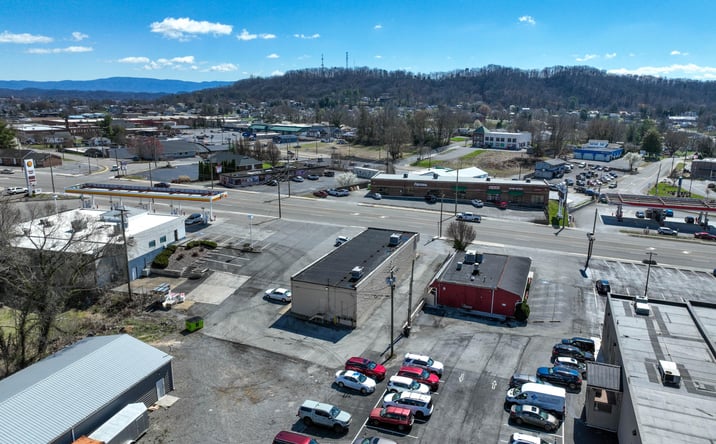 Pictures of Retail property located at 2165 Euclid Avenue, Bristol, VA 24201 for sales - image #1