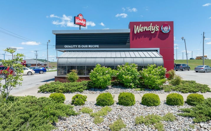 Pictures of Retail property located at 158 KEYSTONE CROSSROAD DR, SHEPHERDSVILLE, KY 40165-6005 for sales - image #1
