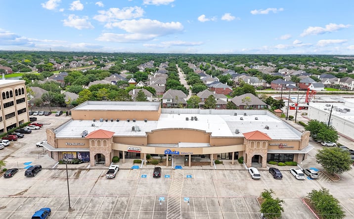 Pictures of Retail property located at 9223 West Broadway Street, Pearland, TX 77584 for sales - image #1